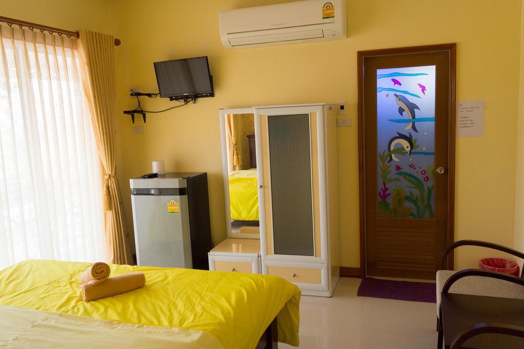 Hotel Rak Ban Kerd House Ko Si Chang Camera foto